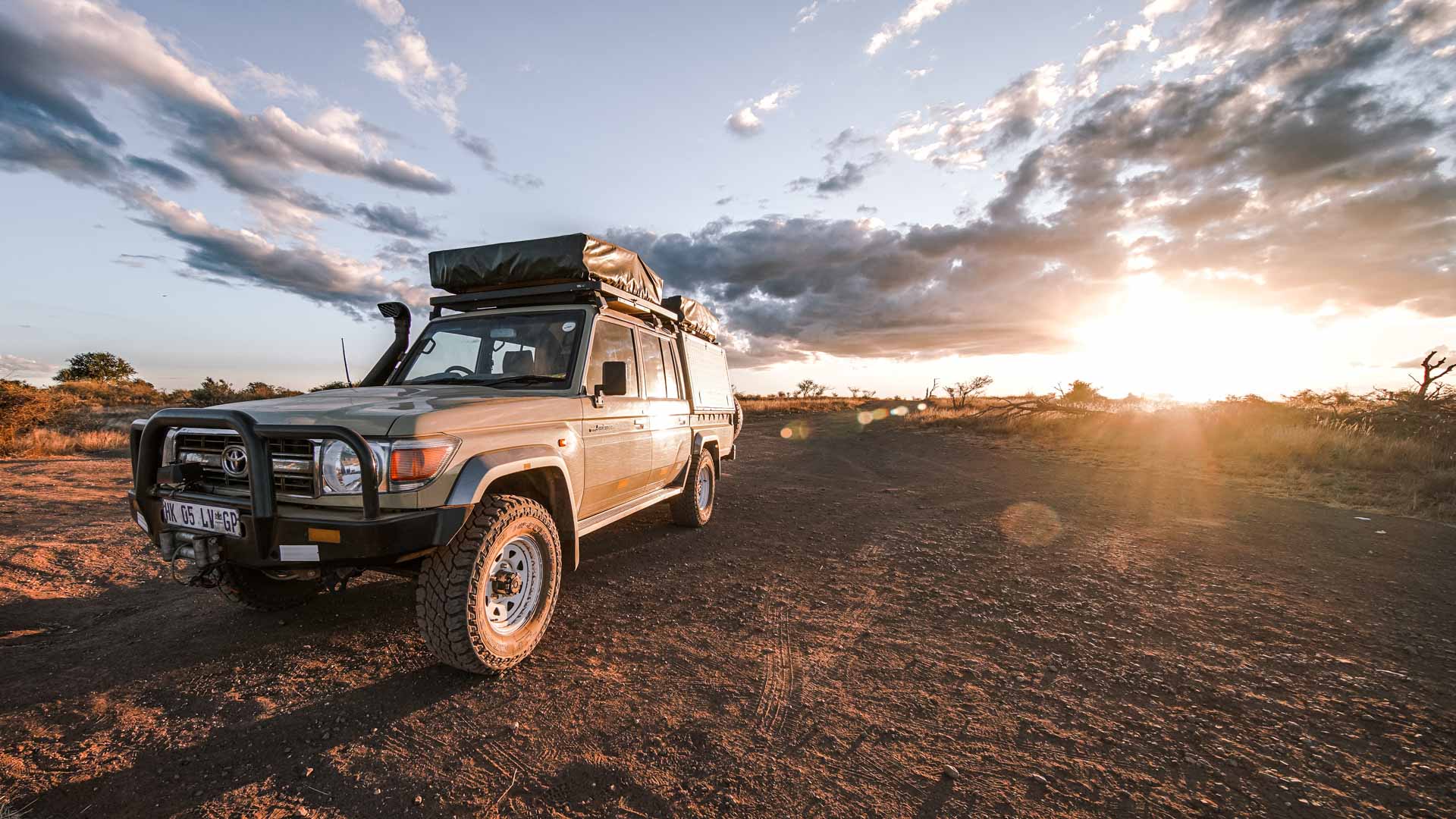 Safari self-drive : Land Cruiser équipé camping avec tentes de toit, Botswana, Namibie